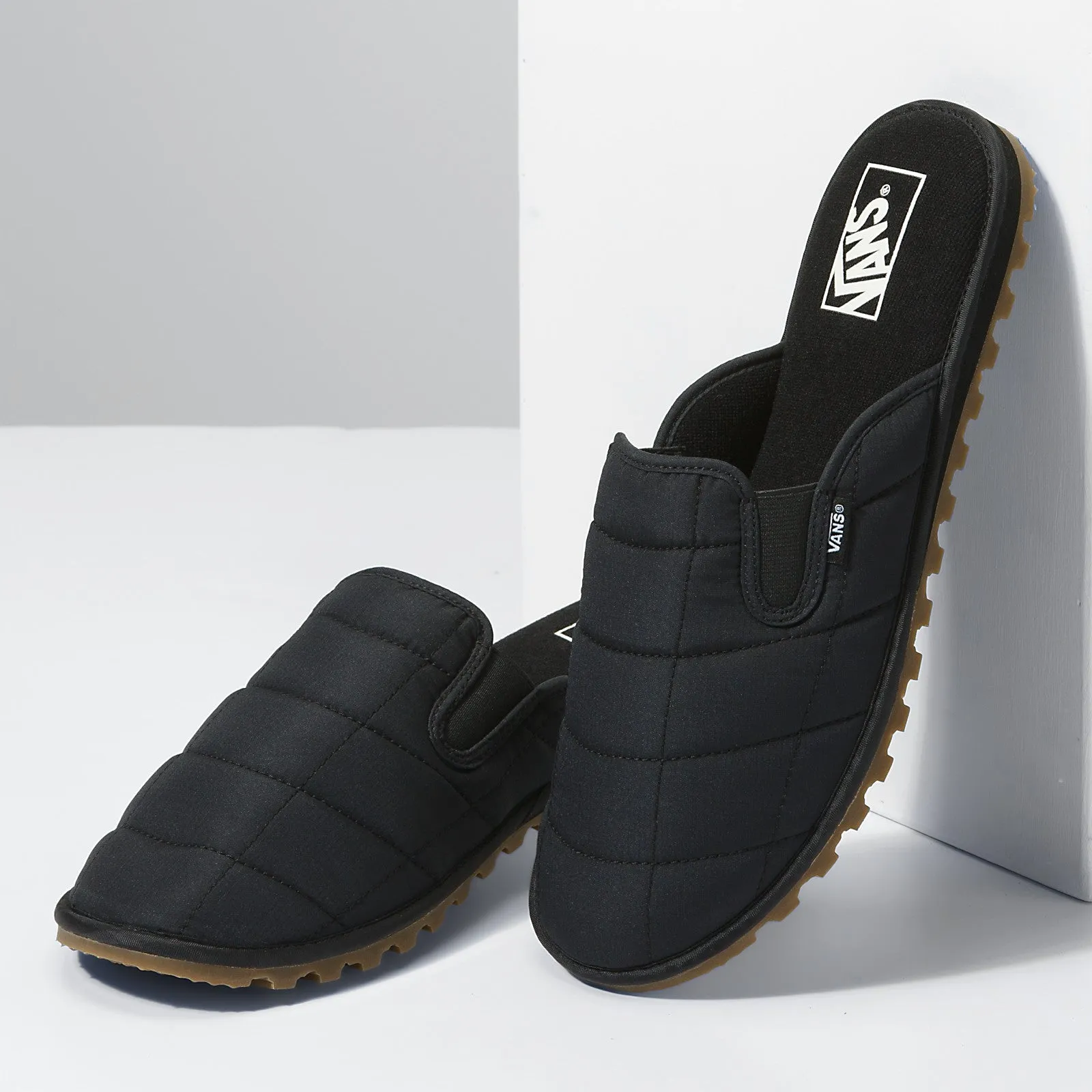 Vans Mountain Mule Slipper - Quilted Black